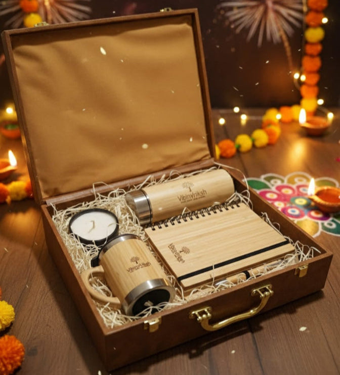 Wooden gift set with Bamboo flask, mug, notebook and aromatic shell candle in a wooden box.